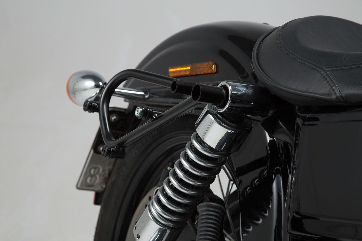 SLC Seitenträger rechts für Harley Davidson Dyna-Modelle - SW-MOTECH