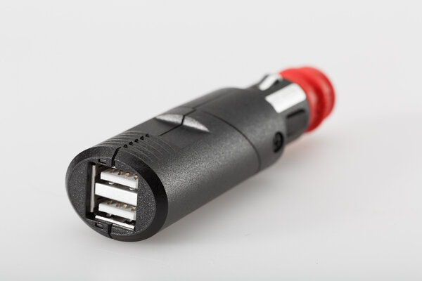 Double USB power port with universal plug For 12V DIN / cigarette lighter socket. 2x2100 mA.
