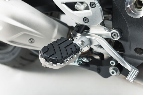 Kit de repose-pieds ION BMW S 1000 XR (15-), F 750/ 850 GS (17-).