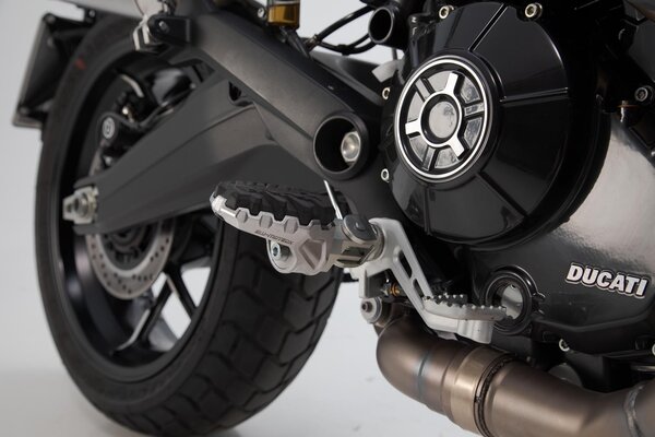 Kit pedane regolabili EVO Modelli Ducati / Benelli TRK 502 X (18-).