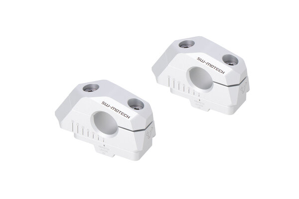 Riser manubrio inclinato regolabile Ø22 con offset Argento. BMW F 750 GS (17-) / F 800 GS (23-).