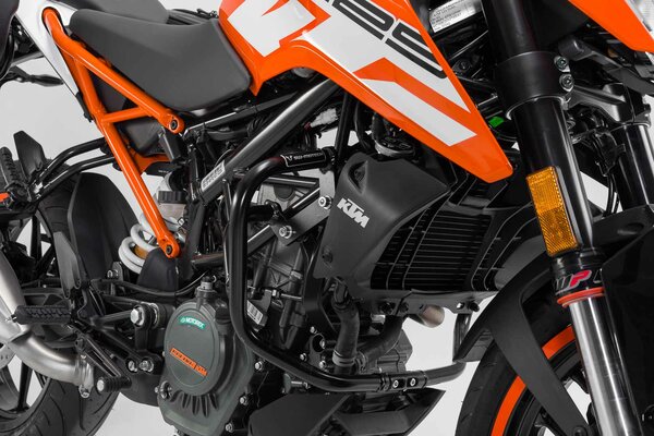 Protecciones laterales de motor Negro. KTM 125 (11-20) / 200 Duke (11-16).