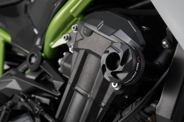 Frame slider kit Black. Kawasaki Z900 models (16-).