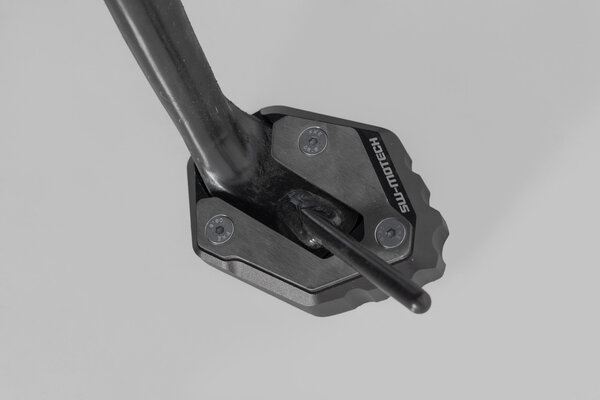 Base maggiorata per cavalletto laterale Nero/Argento. Yamaha MT-09 (20-)/ XSR900 (21-).
