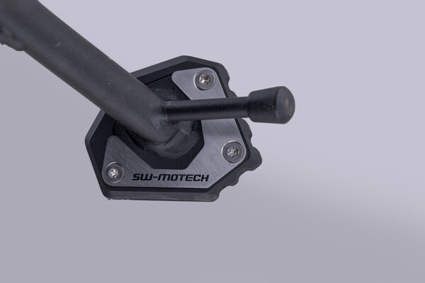 Base maggiorata per cavalletto laterale Nero/Argento. Benelli Leoncino 800 / 800 Trail.