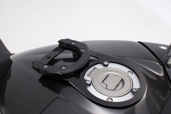 EVO Tankring Schwarz. Yamaha Niken (18-).