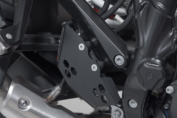 Protezione per pompa freno Nero. KTM 1290 / 1390 Super Adventure (21-).