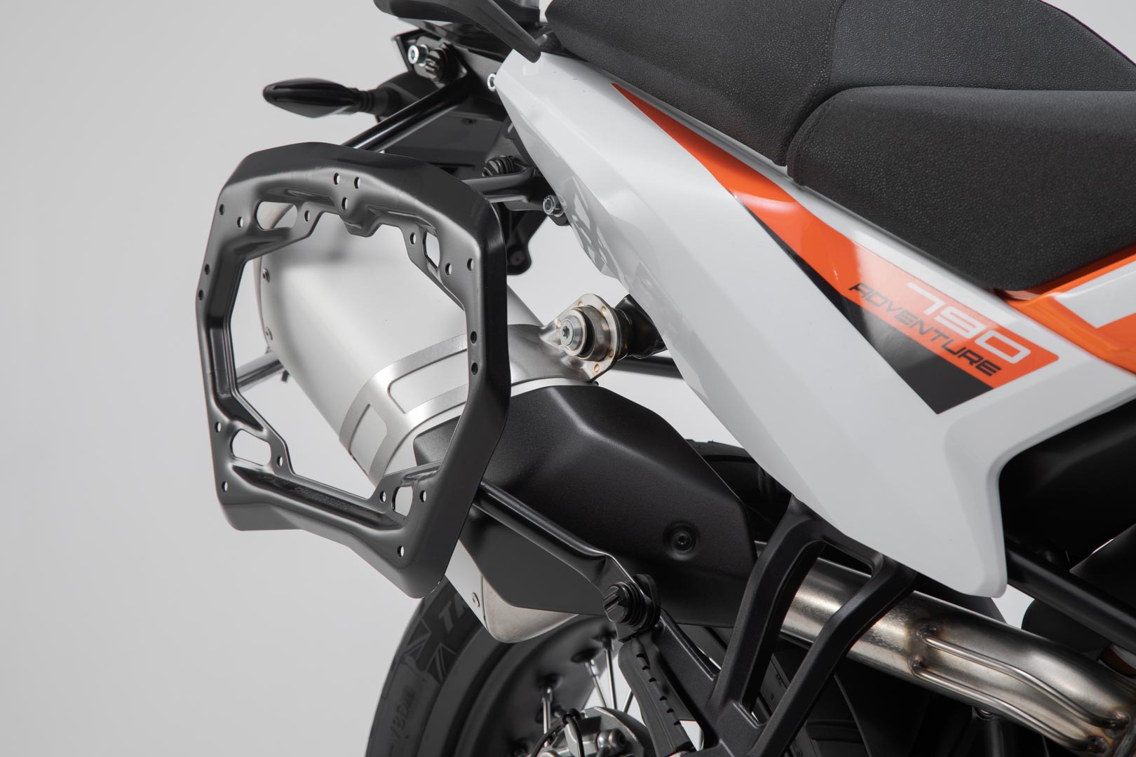 Telaio laterale PRO. B-stock. Nero. KTM 790 Adv/ R, 890 Adv/ R 890 SM T.