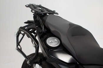 Soporte lateral PRO Negro. BMW F 800 / 700 / 650 GS (07-18).