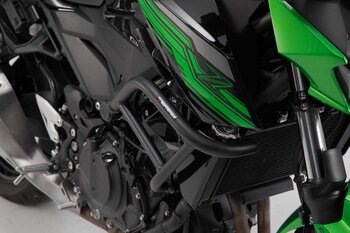 Barra di protezione motore Nero. Kawasaki Z400 (18-), Z500 (23-).