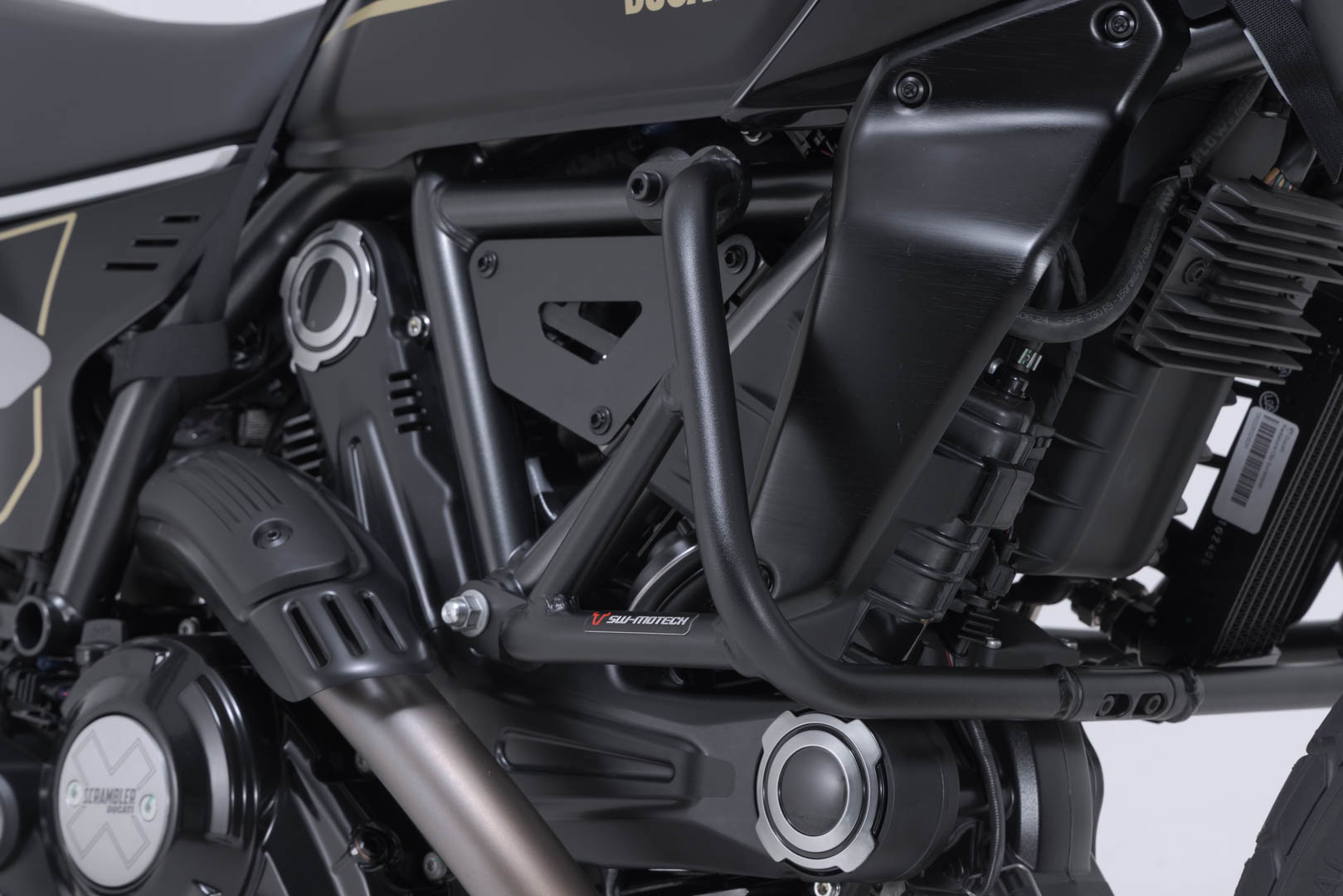 Barra di protezione motore Nero. Modelli Ducati Scrambler (23-).