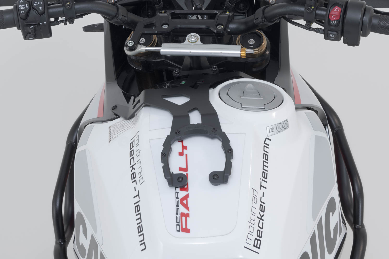 Anillo de depósito PRO Negro. Ducati DesertX Rally (23-).