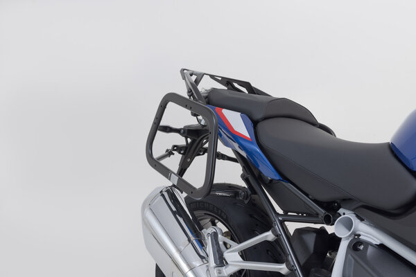 Soportes laterales EVO. B-stock. Negro. BMW R 1200 R/RS (14-18), R 1250 R/RS (18-).
