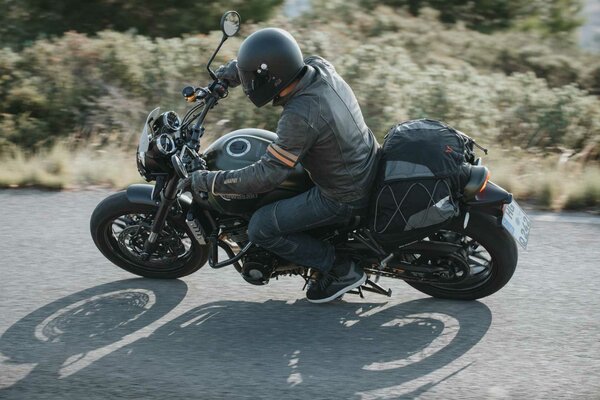 triumph speed triple luggage solutions