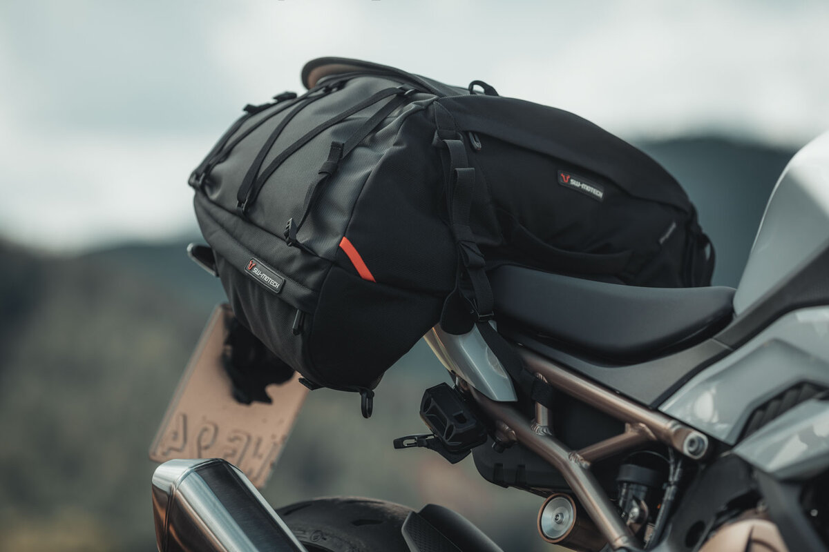 Borsa Casco Moto In Fibra Di Carbonio Zaino Moto Moto Impermeabile