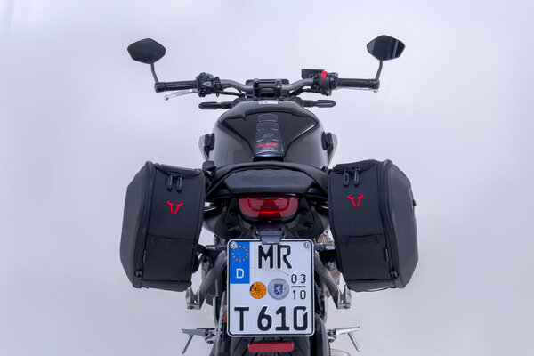 Set de sacoches latérales PRO BLAZE H Noir. Honda CBR650R / CB650R (18-).