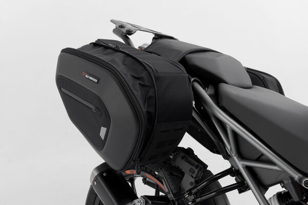 PRO BLAZE H saddlebag set Black. KTM 125 / 390 Duke (17-23).