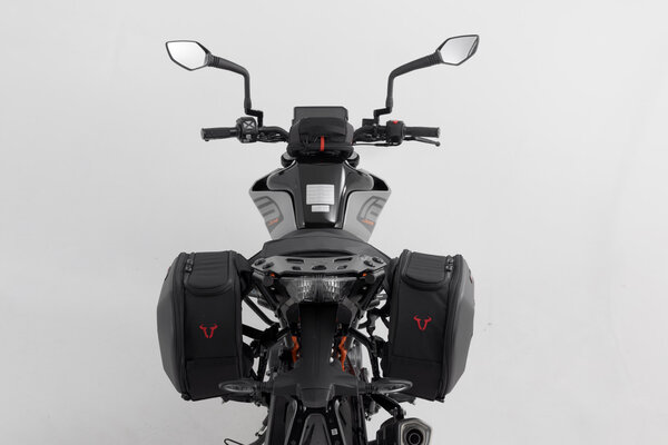 PRO BLAZE H saddlebag set Black. KTM 125 / 390 Duke (17-23).