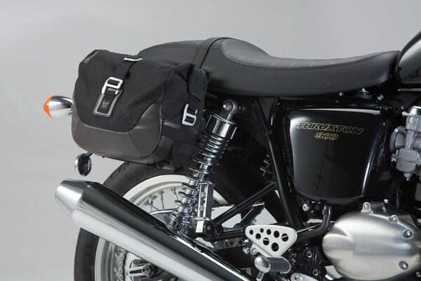 triumph thruxton bags