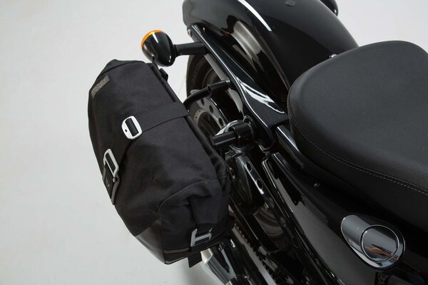Legend Gear Seitentaschen-System LC Black Edition Harley-Davidson Sportster Modelle (04-).