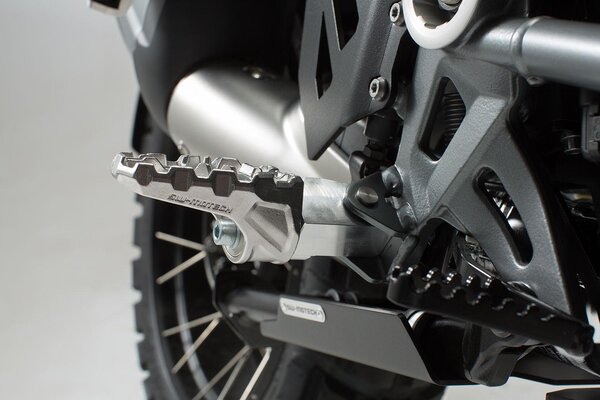 EVO footrest kit BMW G 310 GS (17-).