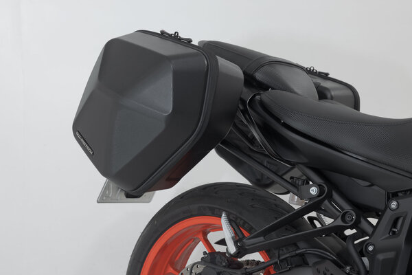 SLC side carrier left Yamaha MT-07 (18-).