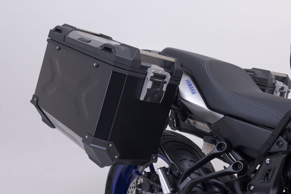 Sistema valigie in alluminio TRAX ADV Nero. 45/45 l. Yamaha MT-07 Tracer (16-).