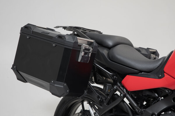 Sistema valigie in alluminio TRAX ADV Nero. 45/45 l. Modelli Yamaha Tracer 9 (20-).