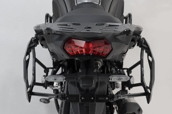 Sistema di valigie rigide DUSC Nero. 33/33 l. Versys 1000 (18-) / 1100 (24-).