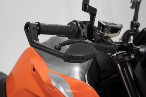 Protège leviers avec déflecteur de vent Noir. KTM 790/890/990 Duke, 1290 Super Duke R.