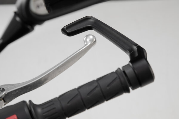 Lever guards Black. Kawasaki Z900 / Z900 SE / Z400.