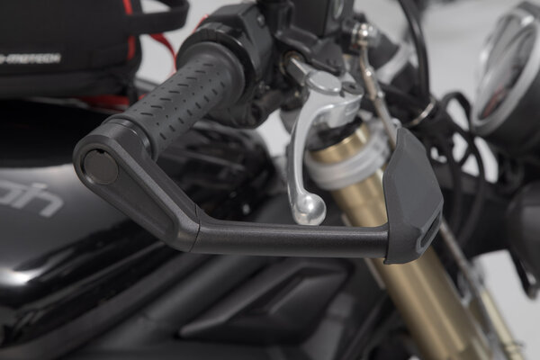 Lever guards with wind protection Black. Triumph Street Triple 675.