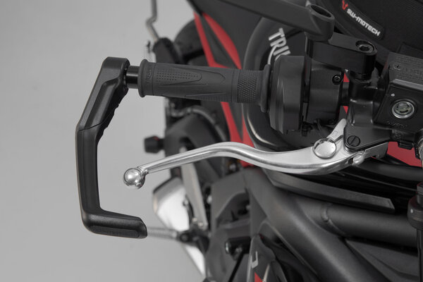 Lever guards Black. TR Street Triple 660 (17-) / 765 (16-).