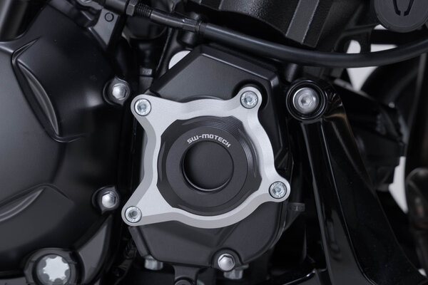 Protezione del coperchio del vano motore Nero/Argento. Kawasaki Z1100 (25-).