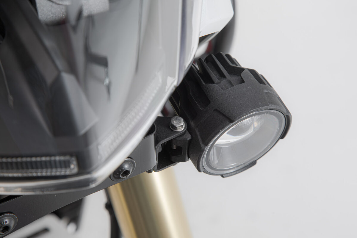 LED Zusatzscheinwerfer inkl. Halteset für Nebelscheinwerfer (Paar