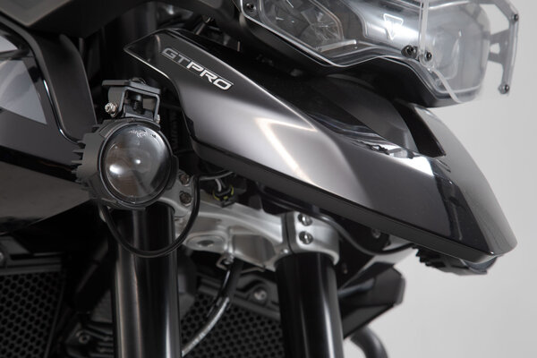 EVO kit de feux anti-brouillard Noir. Triumph Tiger 900/GT/Rally/Pro (19-23).