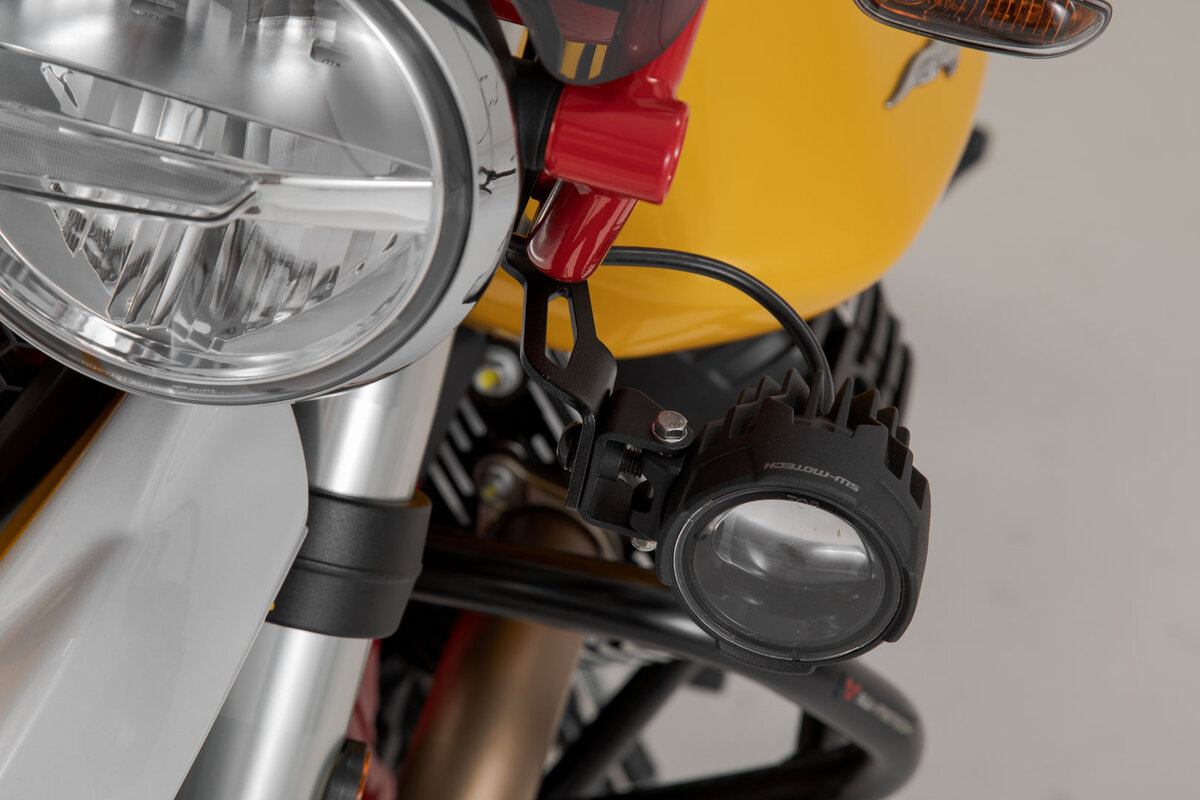 Fixation de feux additionnels pour Moto Guzzi V85 TT (19-) - SW-MOTECH