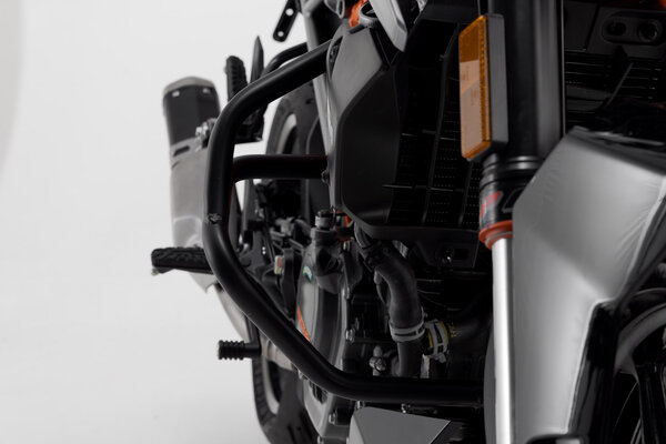 Protecciones laterales de motor Negro. KTM Duke 125 (21-23) / 200 (17-).