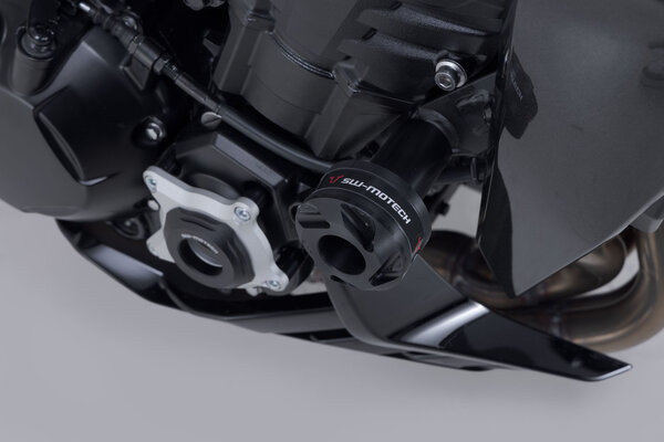 Frame slider kit Black. Kawasaki Z900 models (16-), Z1100 (25-).