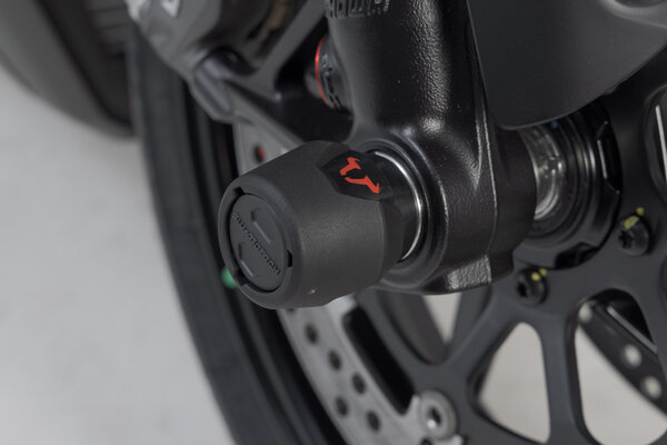 Slider set for front axle Black. Ducati models (14-).
