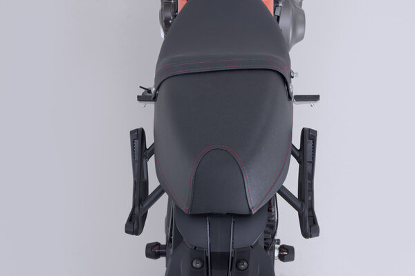 V-LOC Side Carrier left Yamaha XSR900 (21-), XSR900 GP (23-).