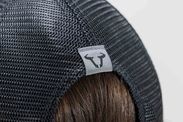 Gorra - Riders Line Gris oscuro. Lavado óptico. Malla. Talla única.